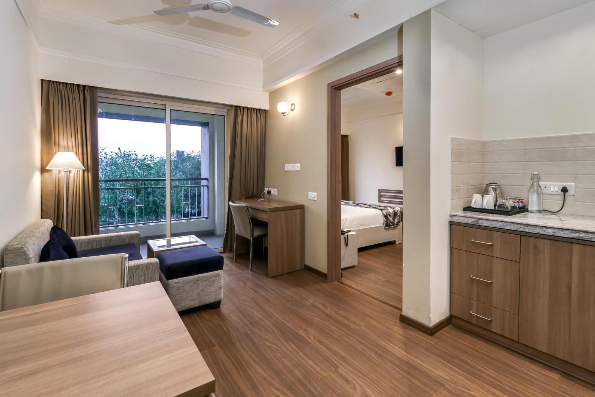 Starlit Suites Newtown كولكاتا المظهر الخارجي الصورة